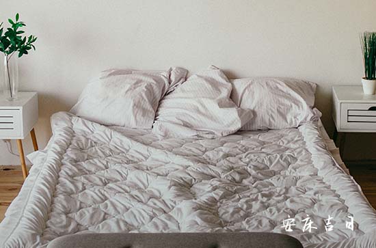 2025年一月适合安置床铺的好日子 2025年一月吉日有哪些