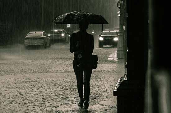 7月31日郴州会下雨 今日小雨转阴温度34℃~24℃