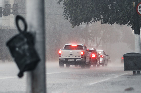 9月23日汕尾会下雨 今日暴雨转大雨温度28℃~25℃