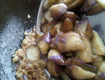 肉沫茄子做法 步骤简单易懂