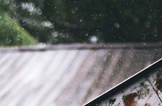 8月24日迪庆会下雨 今日小雨温度24℃~6℃
