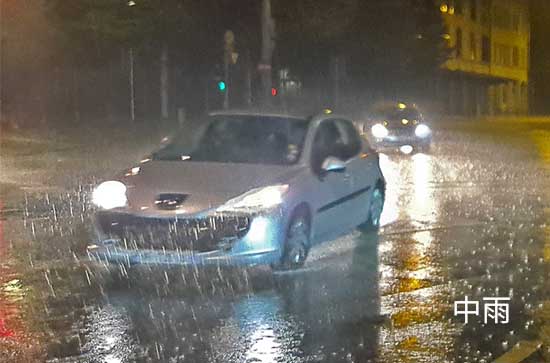 8月13日河源会下雨 今日中雨转阵雨温度33℃~25℃